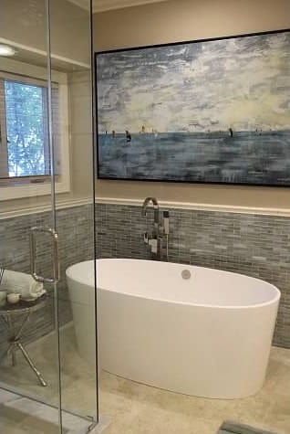 Lakehouse Bath Design- soaking tub area